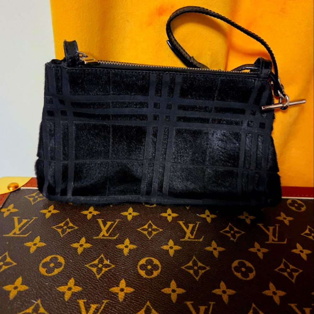 Burberry, Pony Hair, Patent Leather, Wristlet Clutch.😍 - Picture 3 of 12